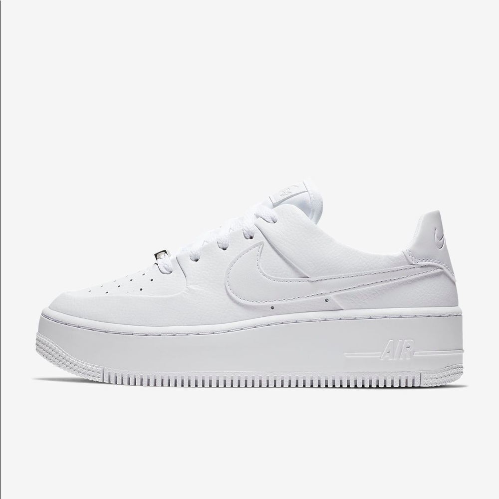 Nike Women’s Air Force 1 Sage Low